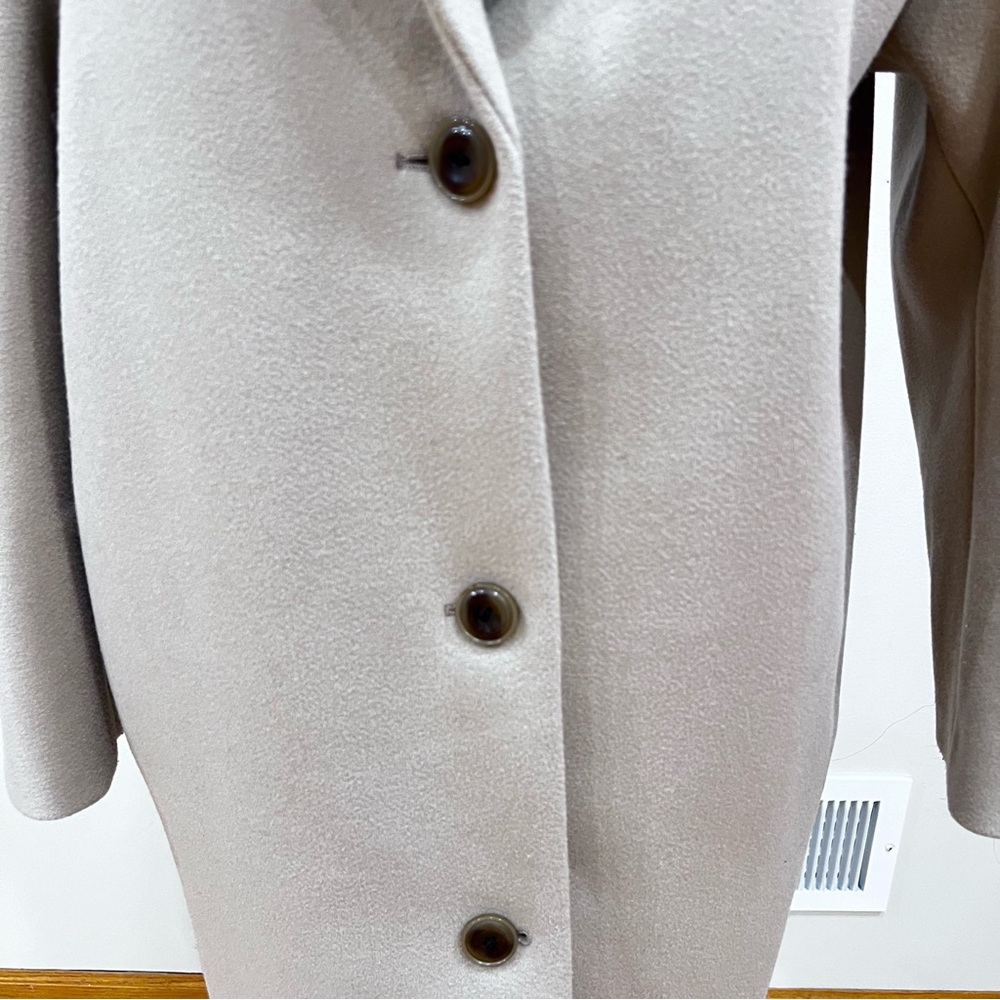 H&M 3 button down coat - Picture 4 of 4